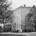 Confederate White House with Union soldiers outside.